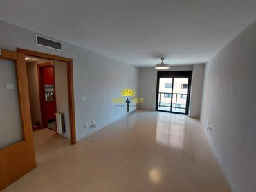 Appartamento con balcone in affitto a Pla - Carolinas