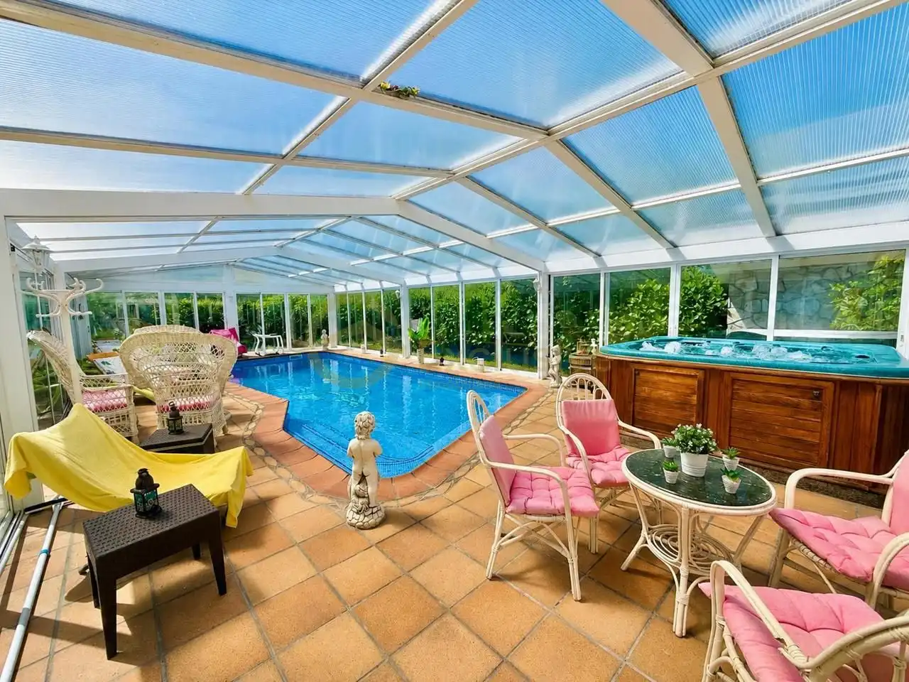 Piscina de Casa o chalet en venta en Castrillón con Calefacción, Jardín privado y Parquet