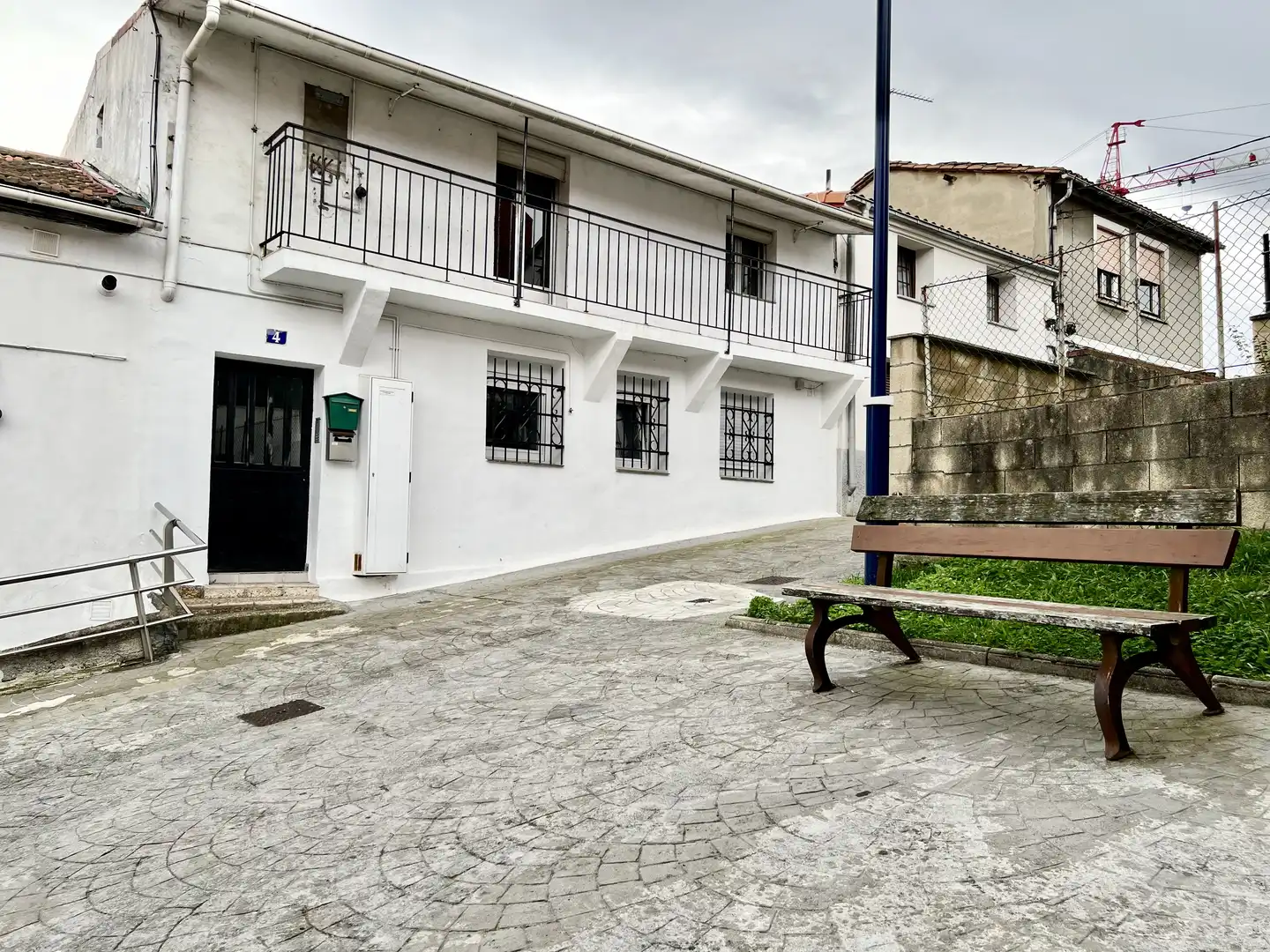 Vista exterior de Pis en venda en Etxebarri amb Balcó