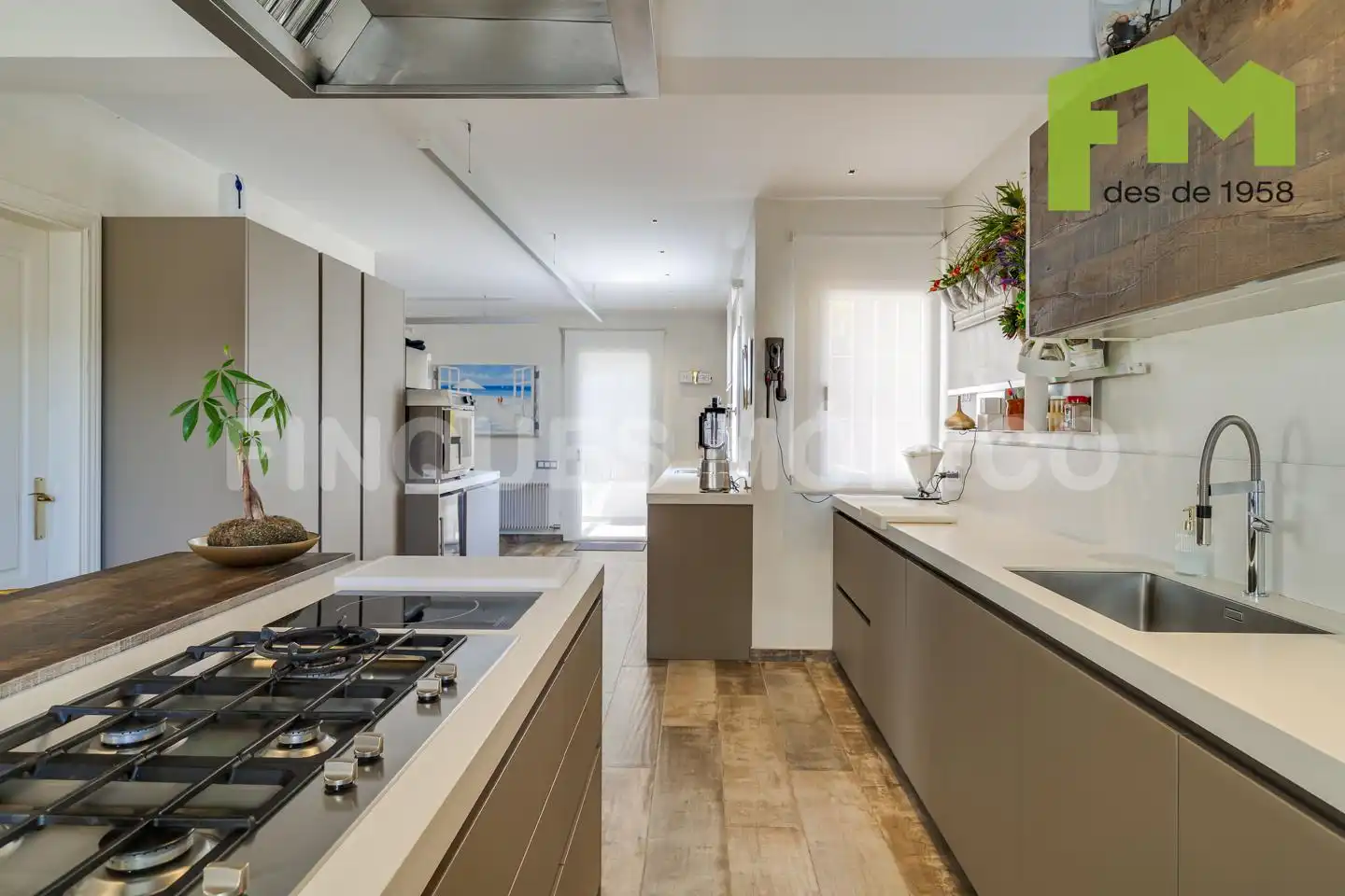 Cocina de Casa o chalet en venta en El Masnou con Aire acondicionado, Calefacción y Jardín privado