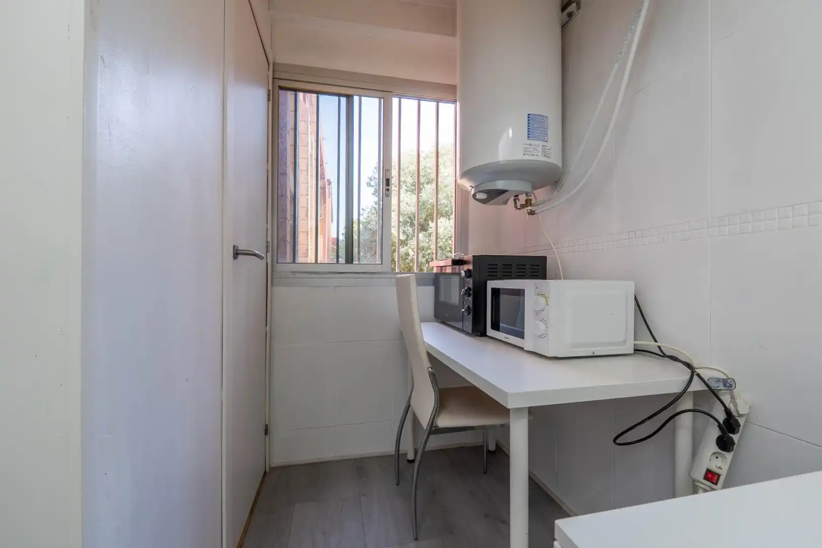 Bedroom of Flat for sale in Granada  with Air Conditioner, Heating and Furnished