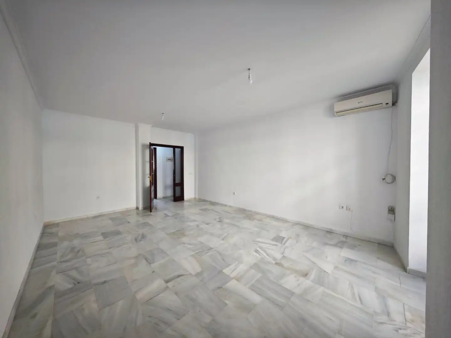 Piso en venta en Chiclana de la Frontera con Aire acondicionado y Balcón