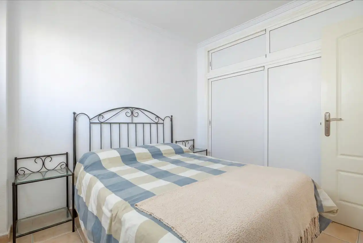 Habitación de Piso en venta en San Bartolomé de Tirajana con Terraza, Piscina y Amueblado
