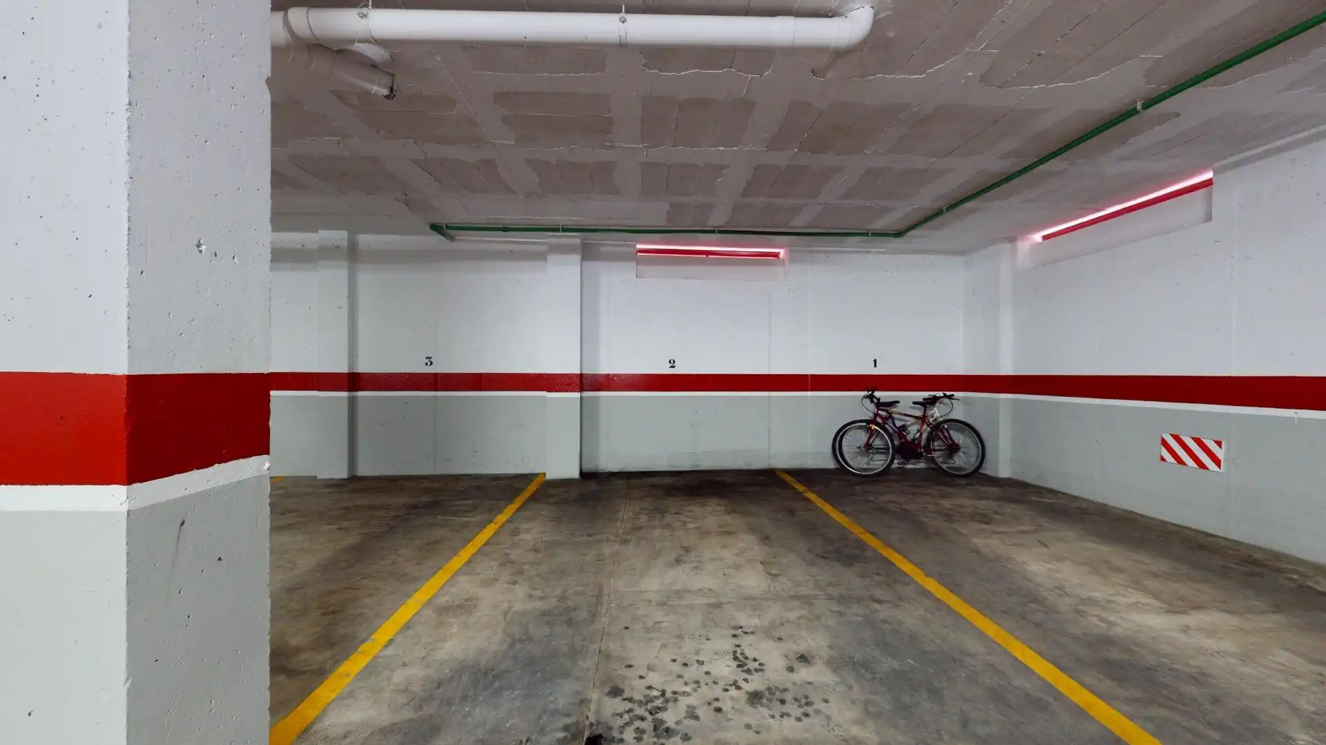 Aparcament de Apartament en venda en Los Alcázares amb Aire condicionat, Calefacció i Terrassa