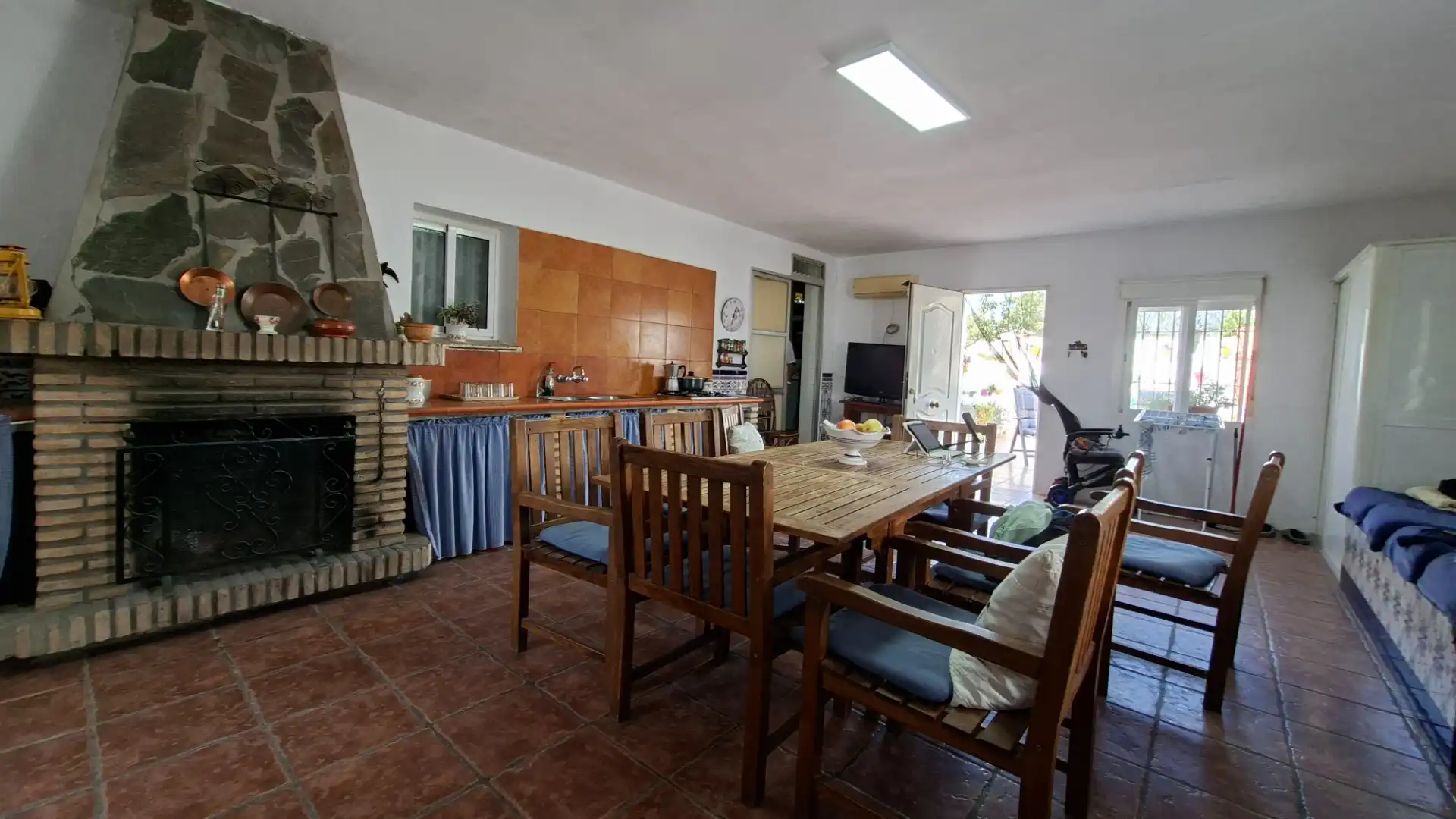 Cuina de Casa o xalet en venda en Chiclana de la Frontera amb Jardí privat, Terrassa i Traster