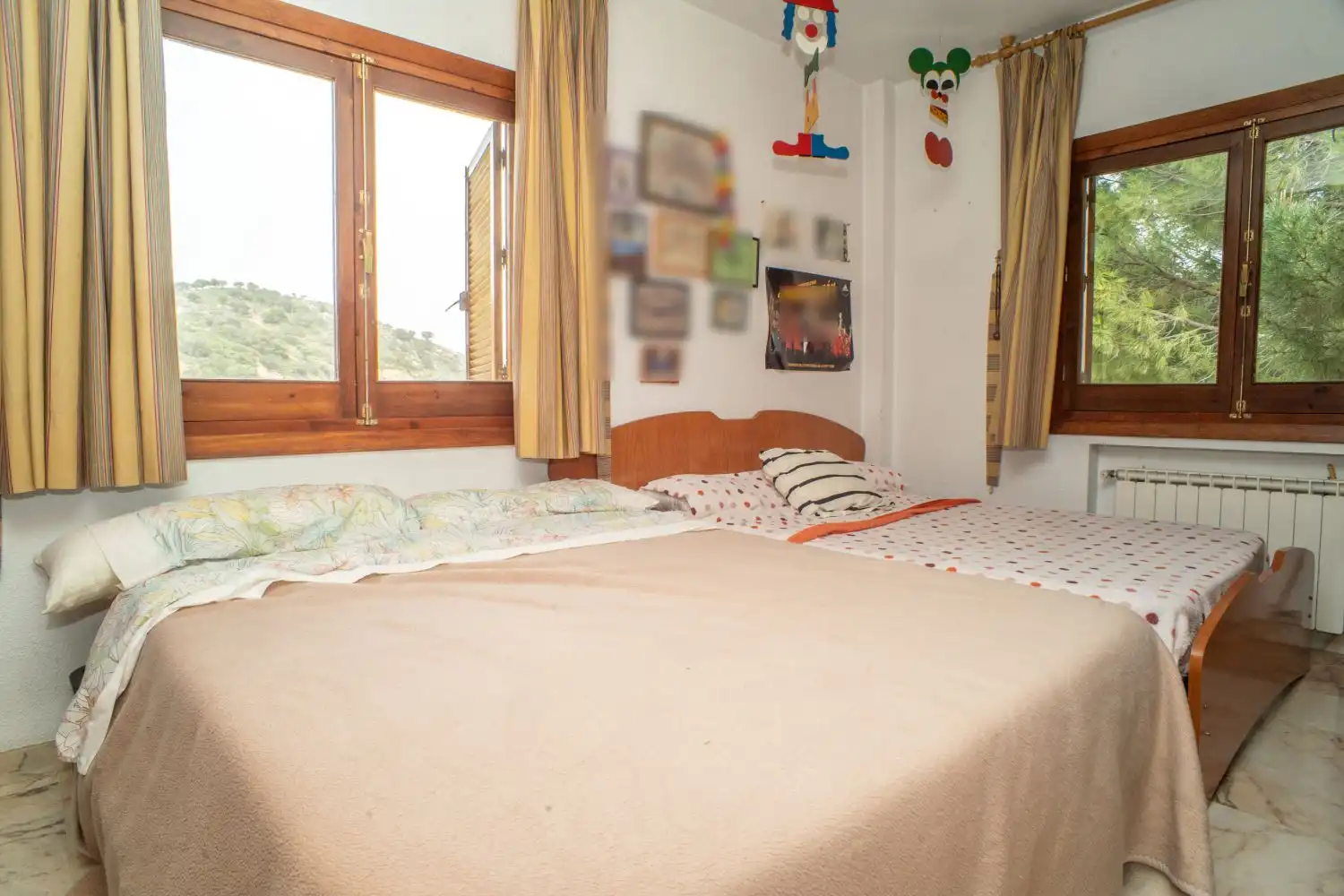 Dormitori de Casa o xalet en venda en Loja amb Jardí privat, Terrassa i Piscina