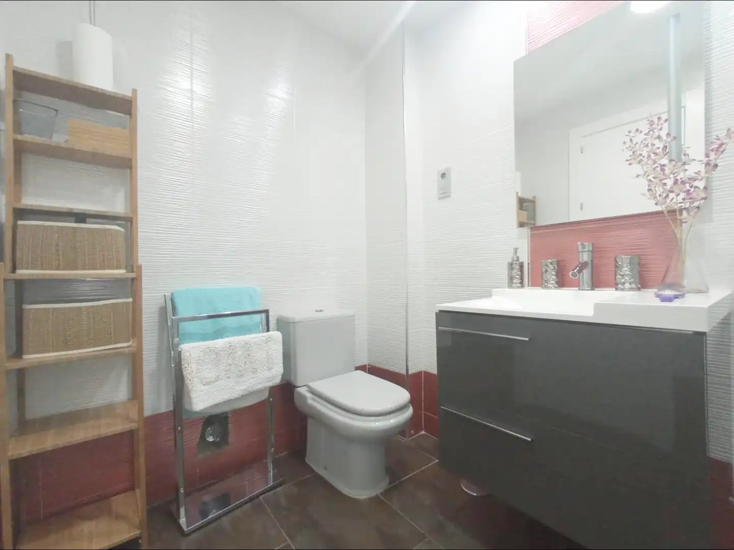 Bany de Apartament de lloguer en Granada amb Aire condicionat, Calefacció i Terrassa