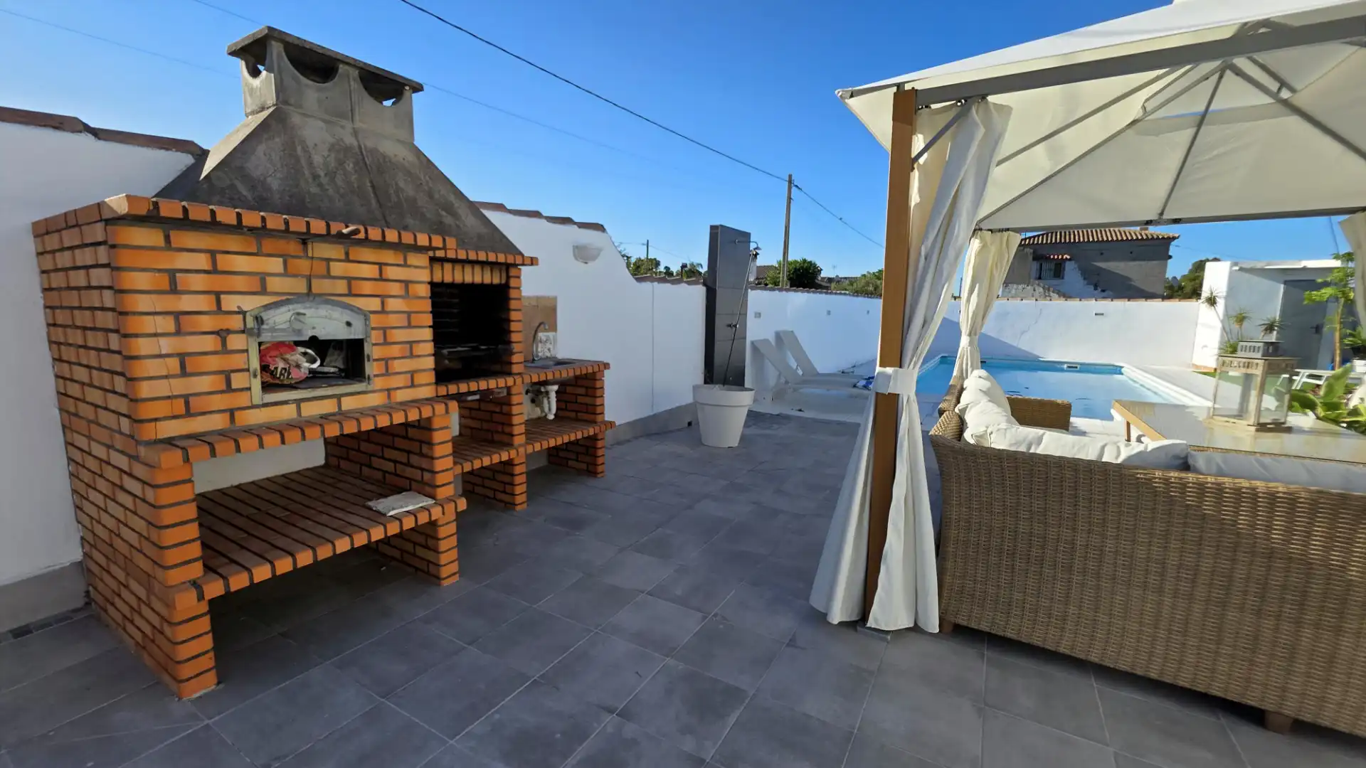 Terrassa de Casa o xalet en venda en Chiclana de la Frontera amb Aire condicionat, Jardí privat i Terrassa