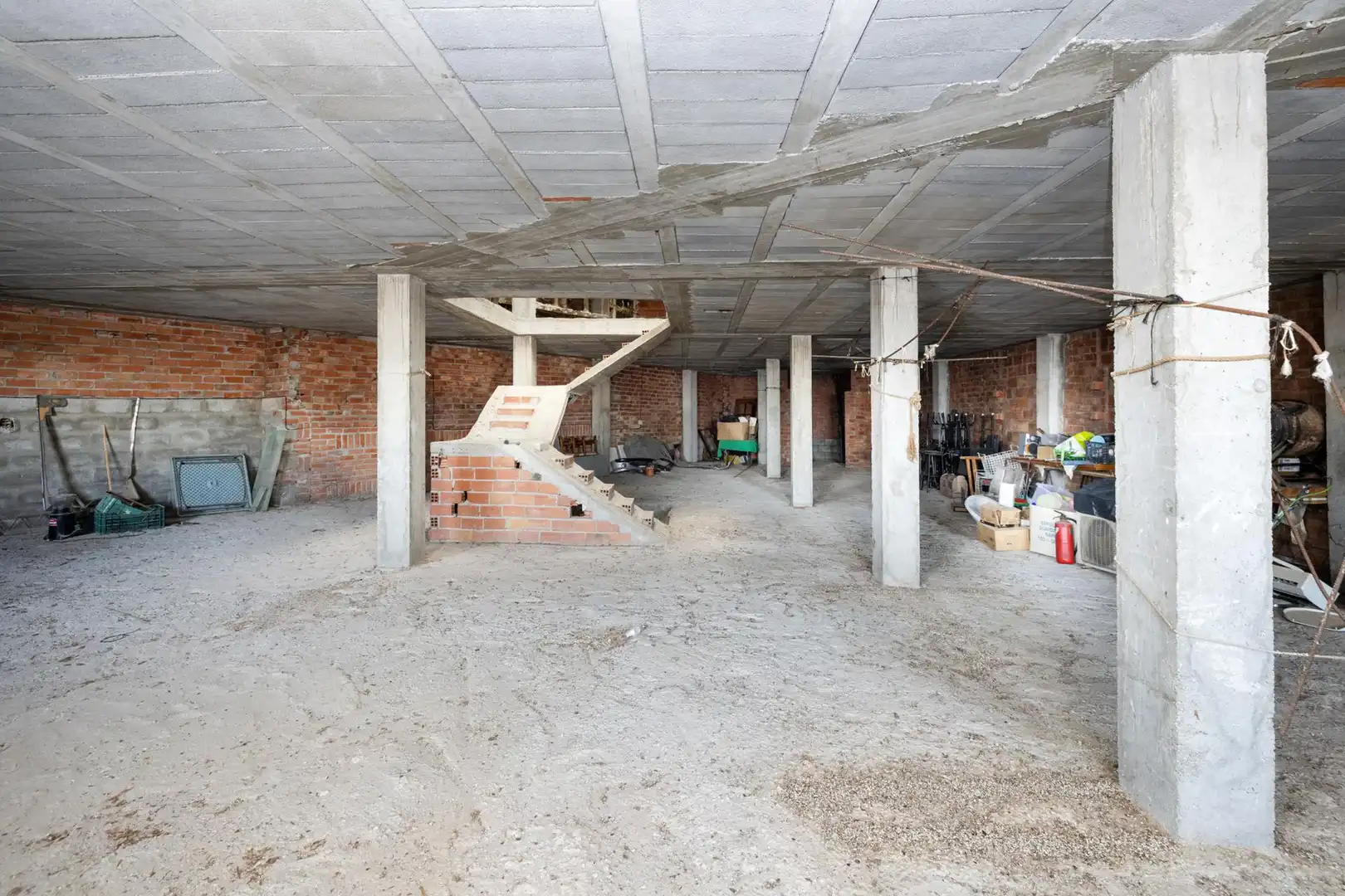 Local en venta en Huélago