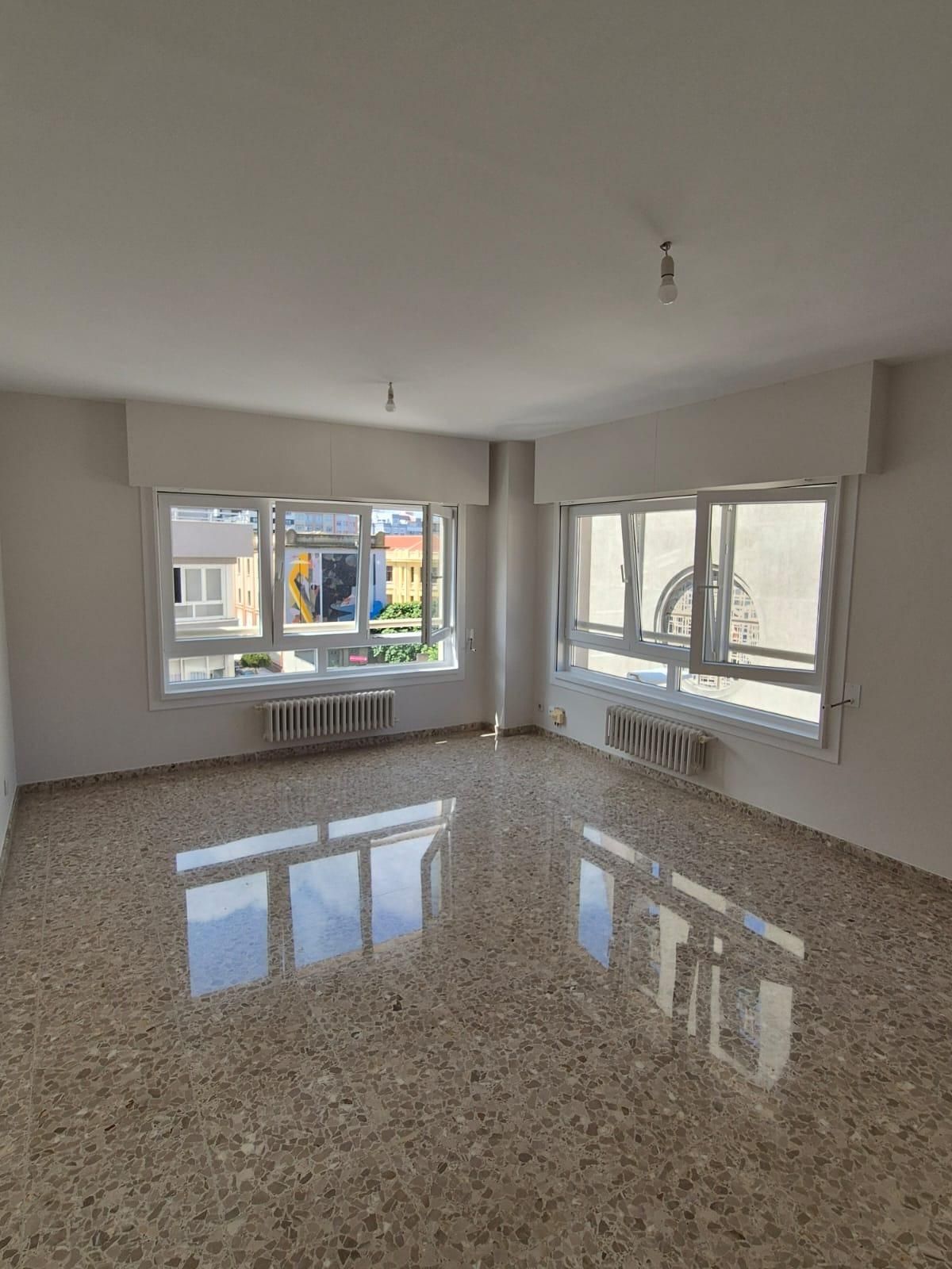 Sala d'estar de Pis de lloguer en A Coruña Capital  amb Calefacció i Traster