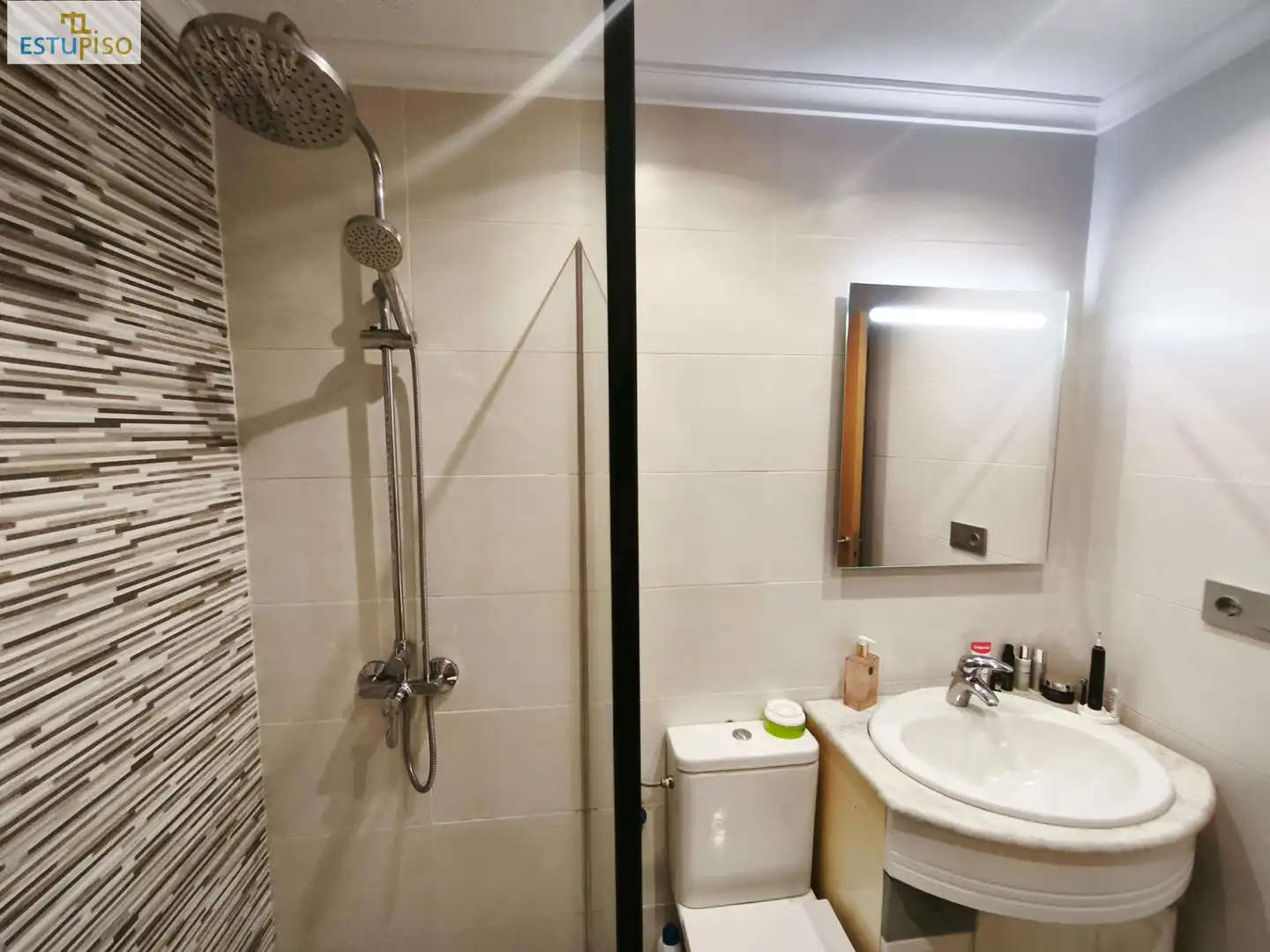 Badezimmer von Wohnung zum Verkauf in Vitoria - Gasteiz mit Heizung, Abstellraum und Möbliert