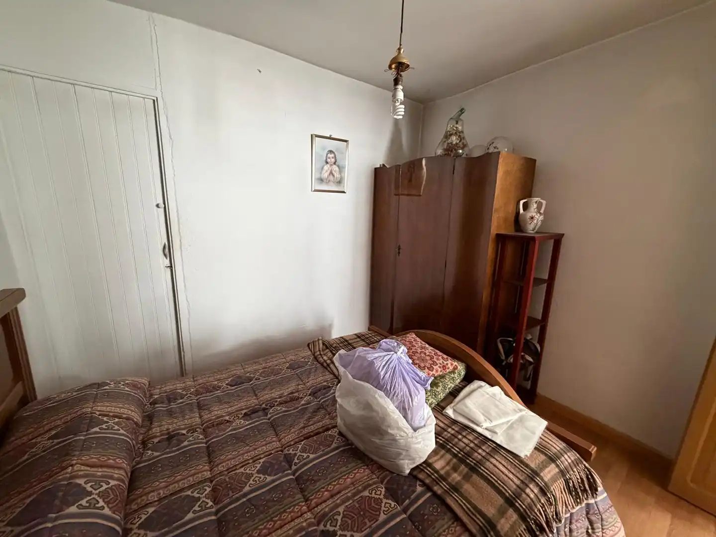 Habitación de Casa adosada en venta en A Pobra de Trives  con Amueblado, Lavadora y Microondas