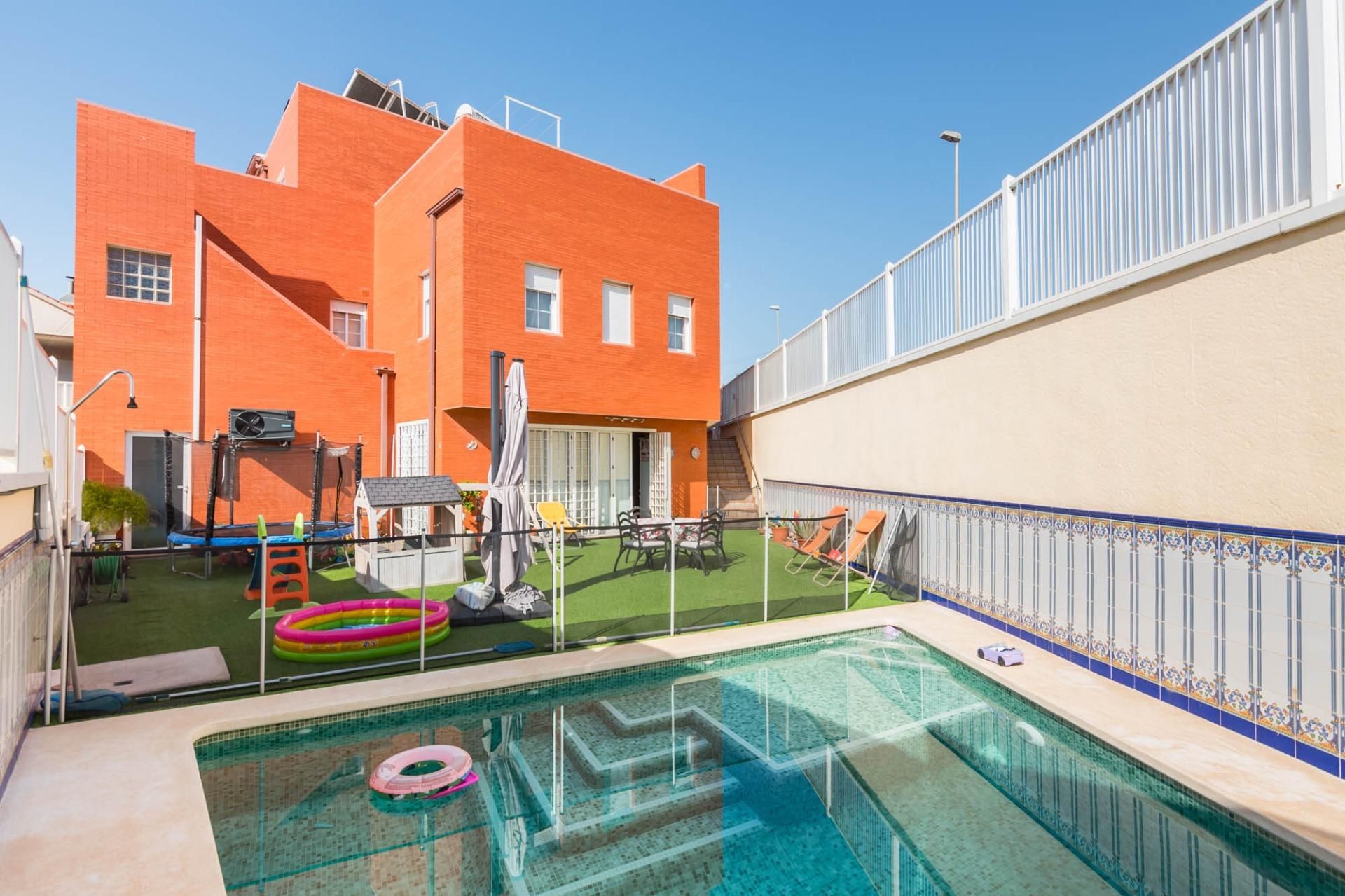 Swimming pool of House or chalet for sale in  Murcia Capital  with Air Conditioner, Private garden and Terrace