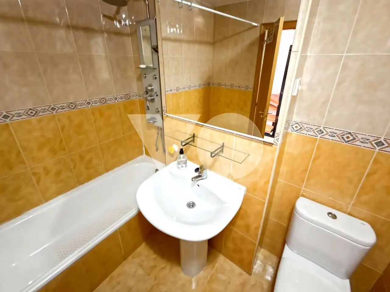 Baño de Casa adosada en venta en Arganda del Rey con Aire acondicionado, Calefacción y Terraza