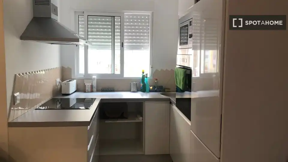 Küche von Wohnung zur Miete in Barcelona mit Klimaanlage, Heizung und Möbliert