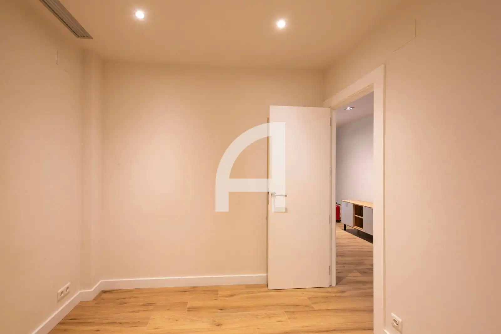 Piso en venta en Barcelona con Aire acondicionado, Calefacción y Parquet