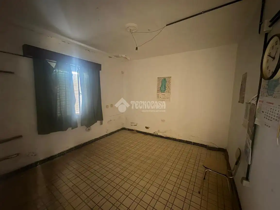 Casa adosada en venta en Sanlúcar la Mayor