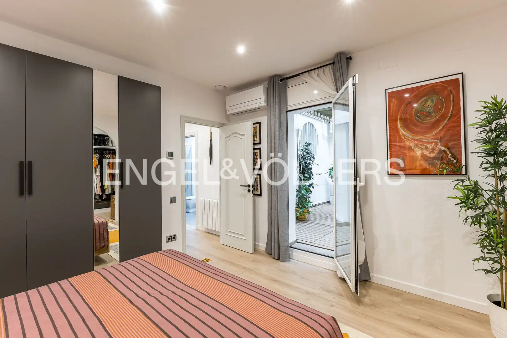 Bedroom of Flat for rent in Barcelona  with Air Conditioner, Heating and Private garden
