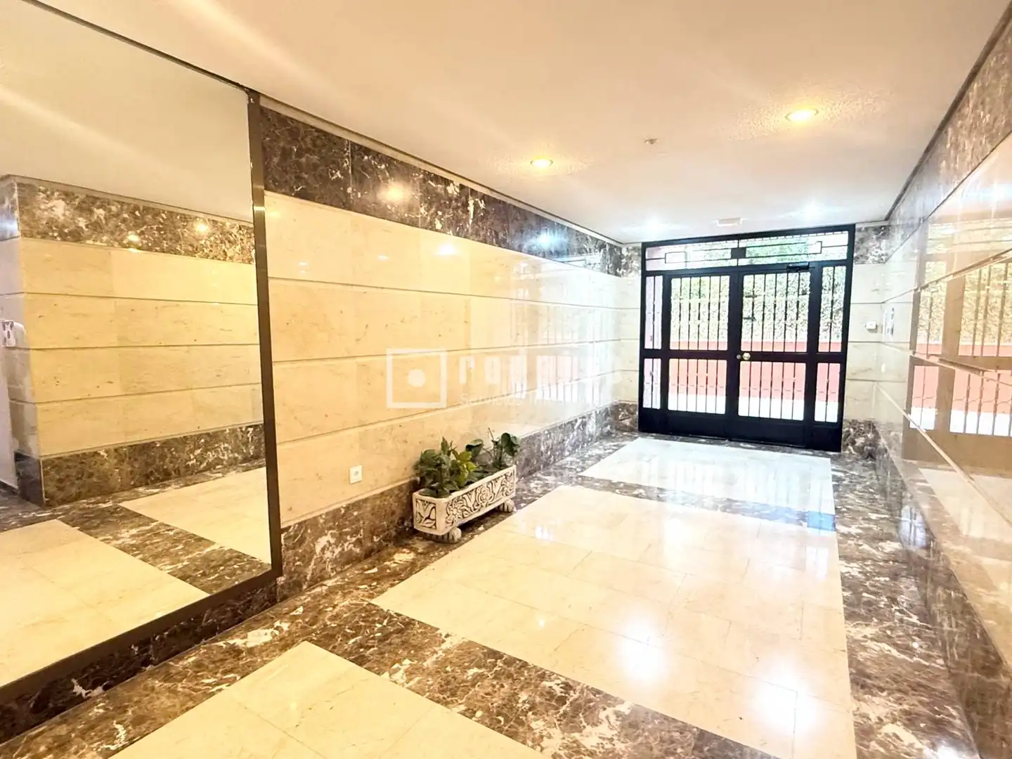 Piso en venta en Fuenlabrada con Aire acondicionado, Calefacción y Jardín privado