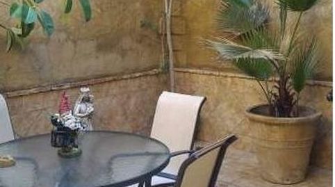 Foto 2 de Casa adosada en venta en Camino de Parpagon, Estación - La Fontanilla - El Tinte, Utrera