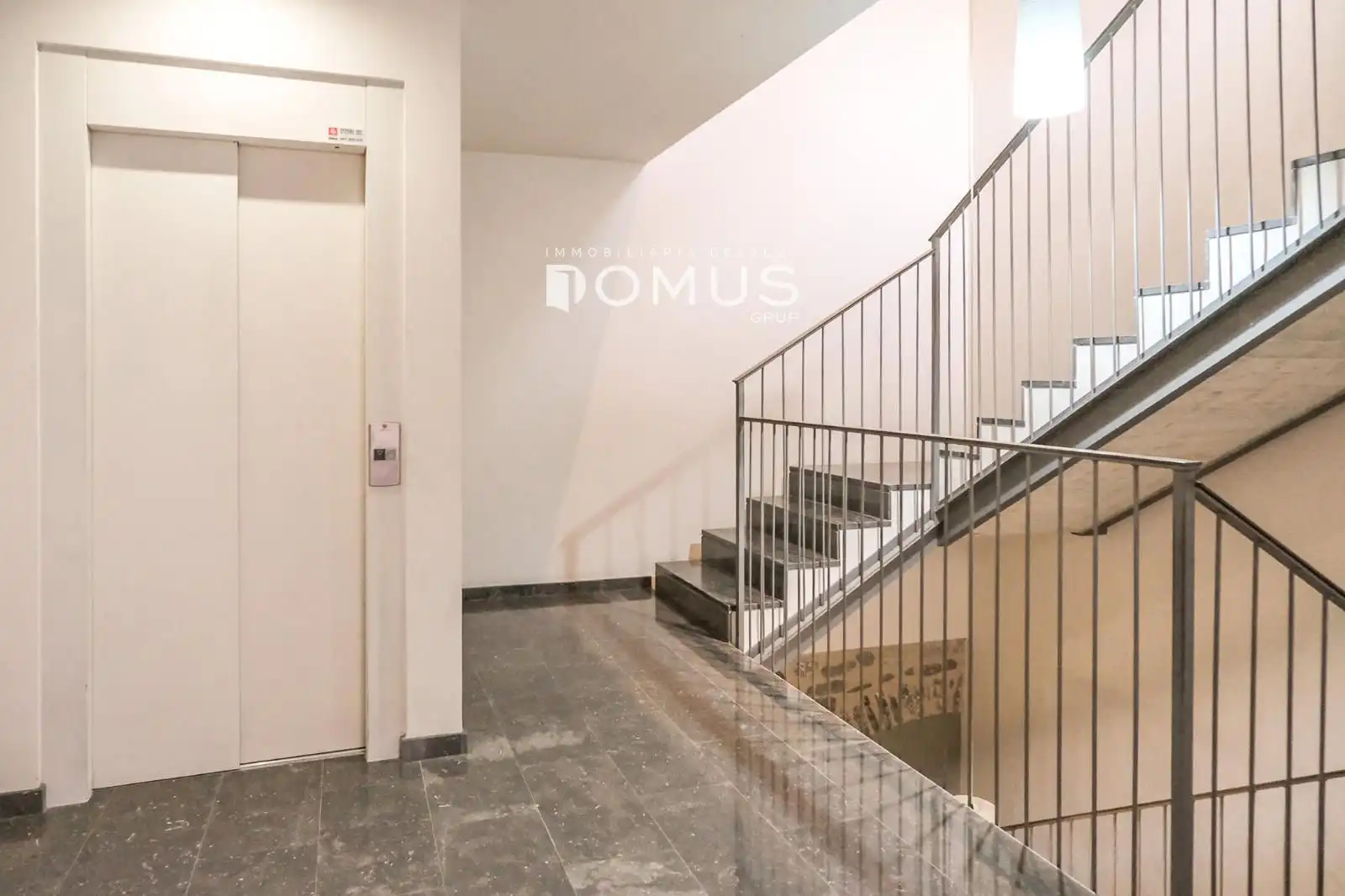 Flat for sale in Besalú  with Air Conditioner and Heating