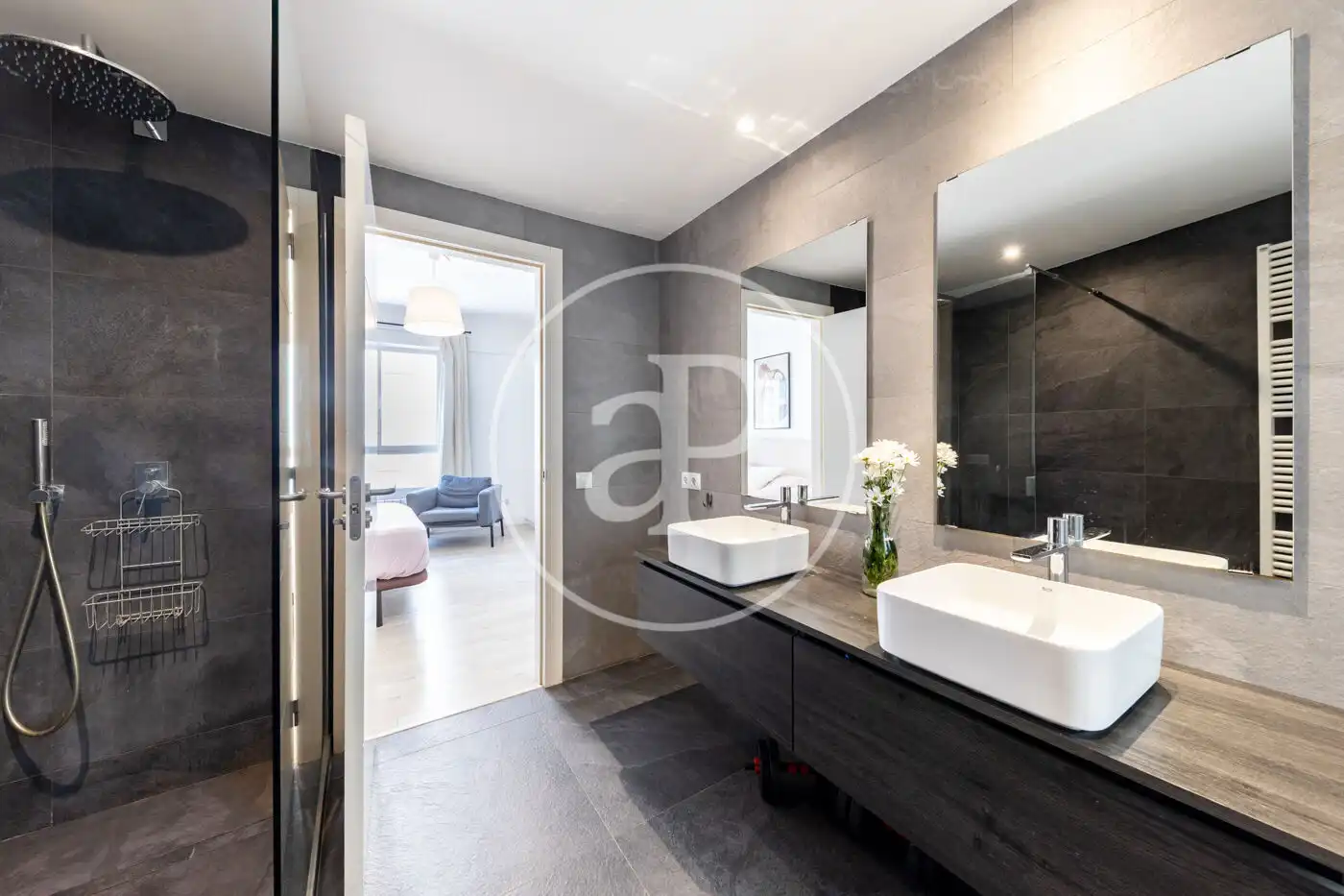 Baño de Piso en venta en  Palma de Mallorca con Aire acondicionado, Calefacción y Terraza
