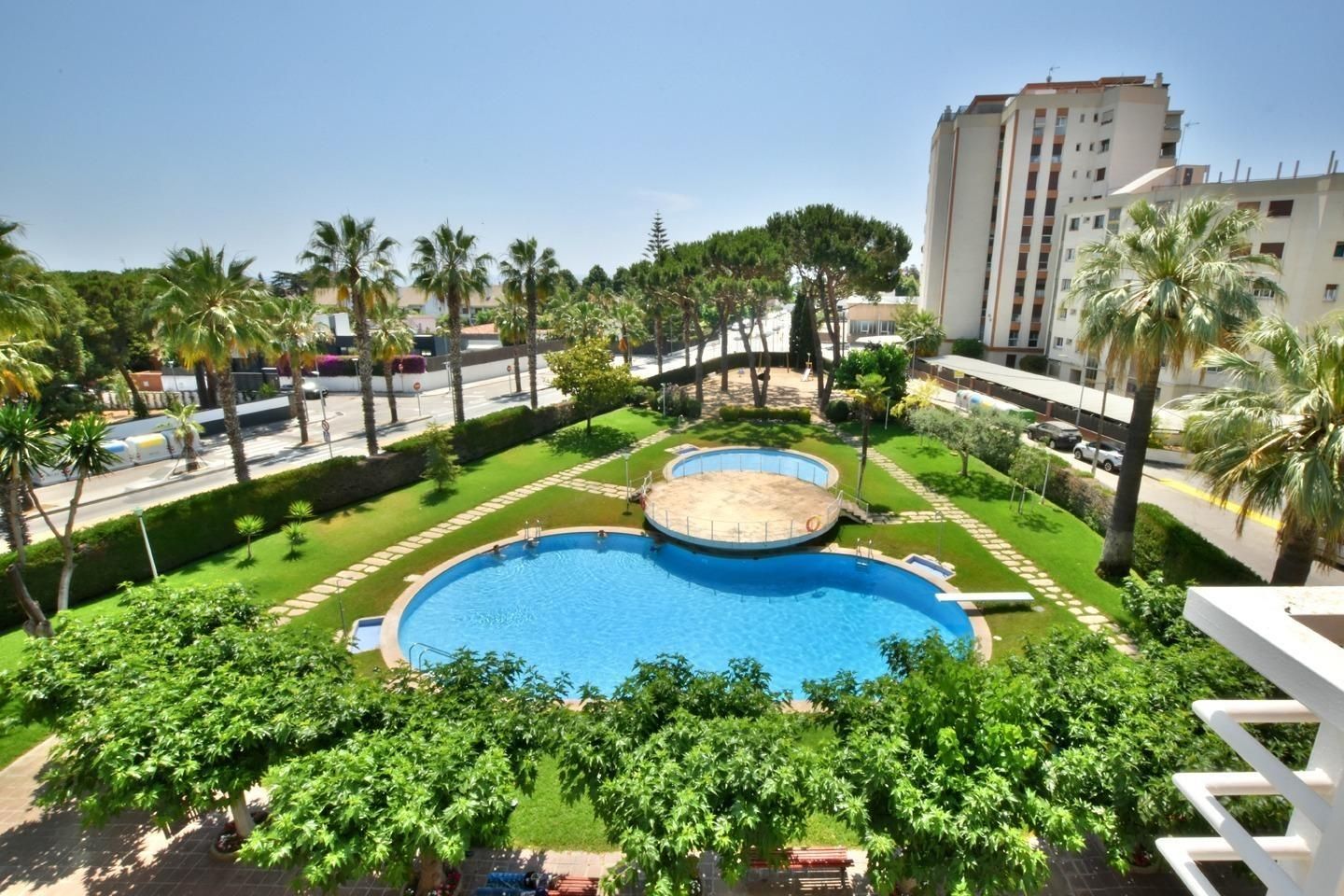 Piscina de Pis en venda en Vilassar de Mar amb Parquet, Terrassa i Piscina comunitària