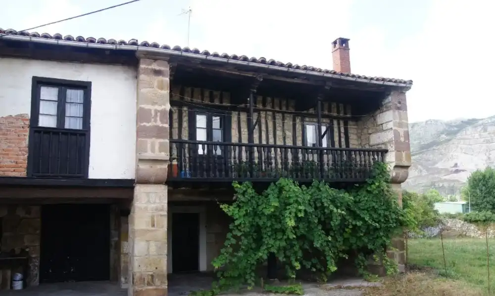 Vista exterior de Finca rústica en venta en Los Corrales de Buelna  con Jardín privado y Balcón