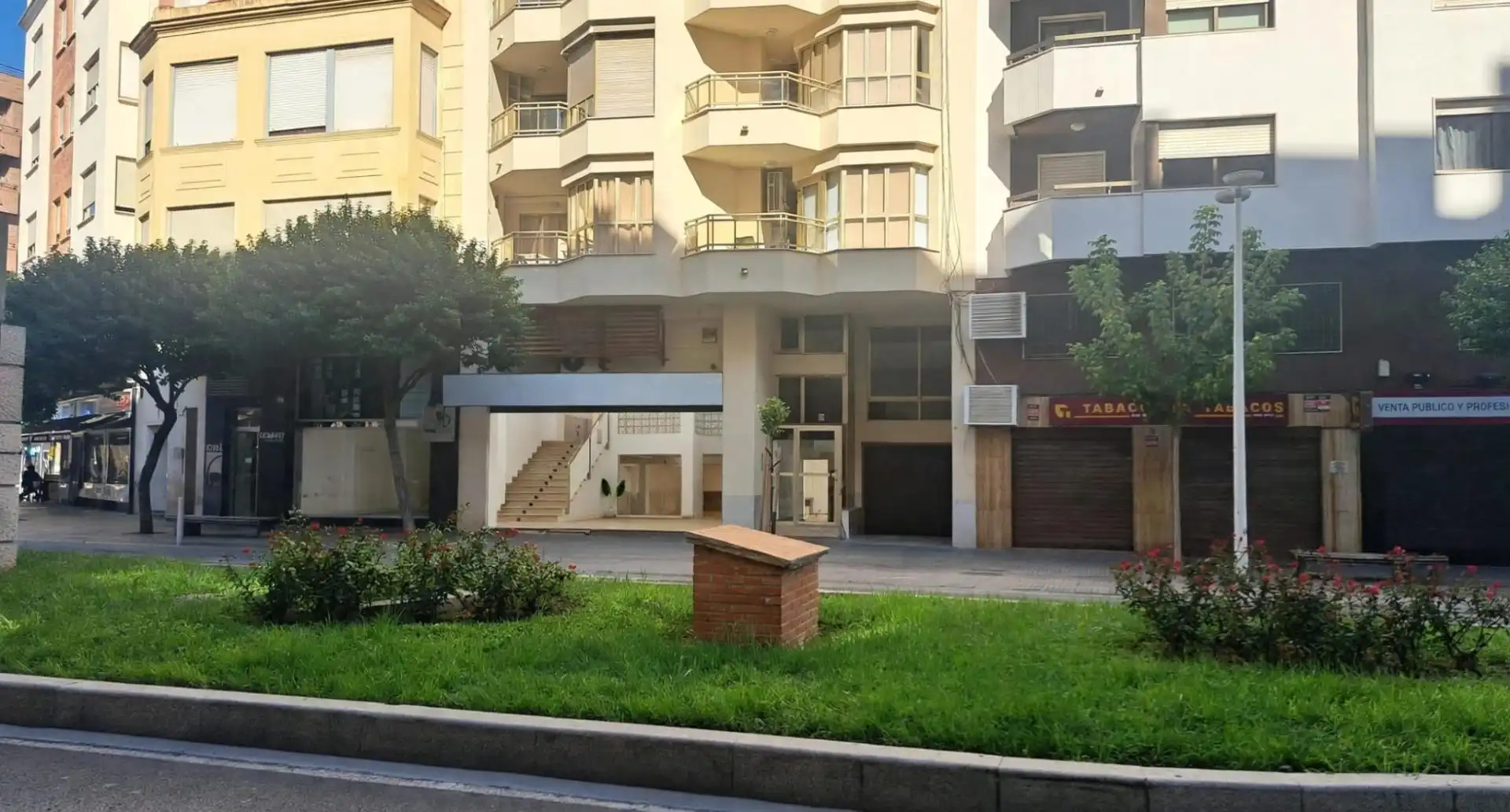 Business premises for sale in Avenida MARQUES DE CAMPO 9, imagen 3