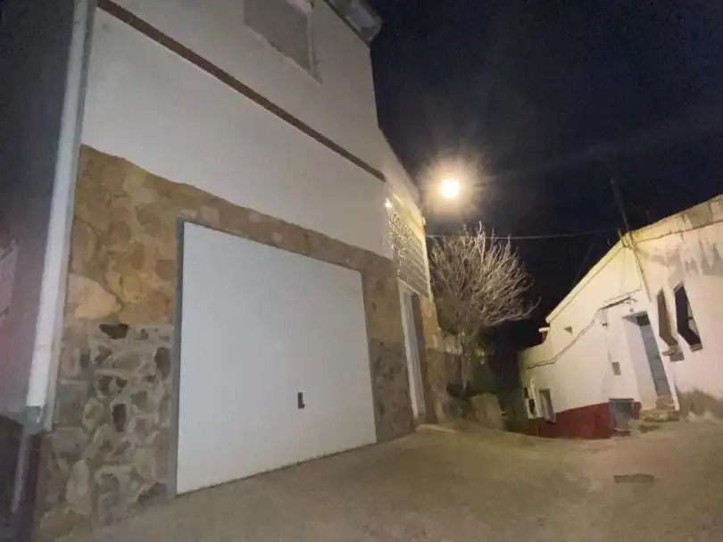Maison avec jardin à vendre à Calle Somontano 18