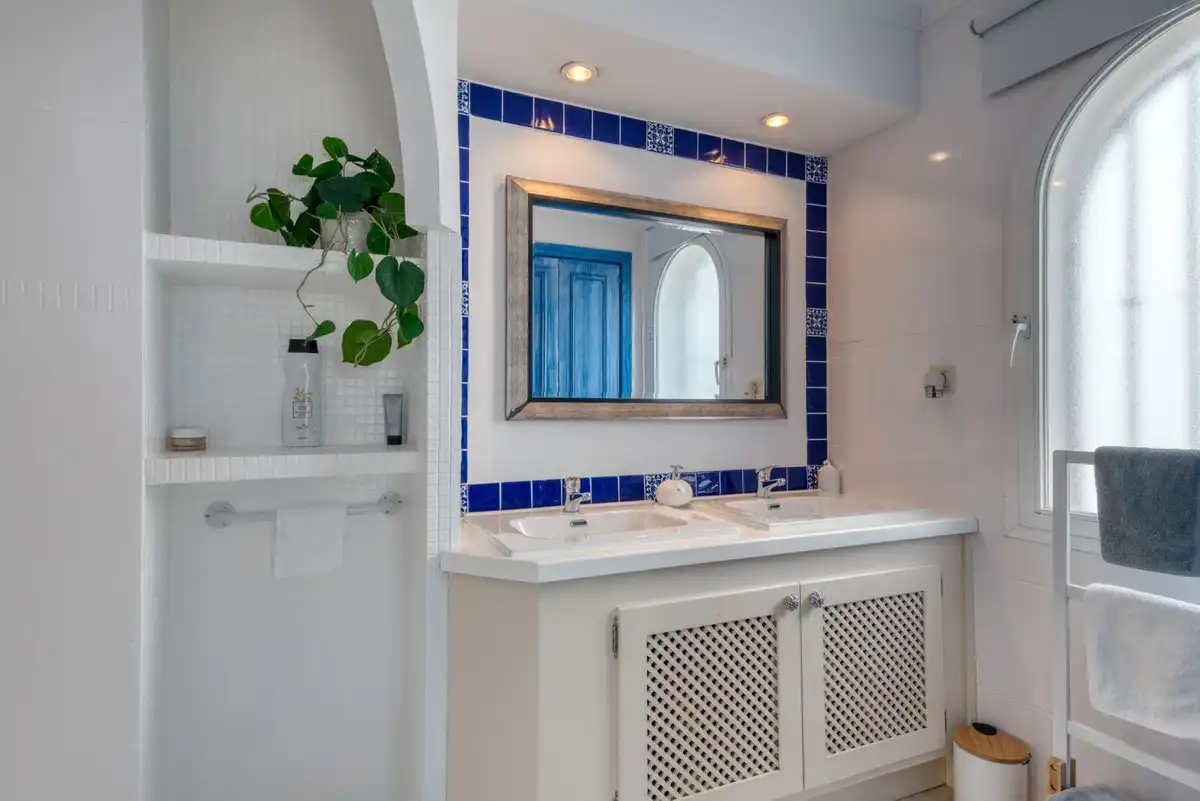 Bathroom of Detached homes for sale in Manilva  with Air Conditioner, Terrace and Community pool
