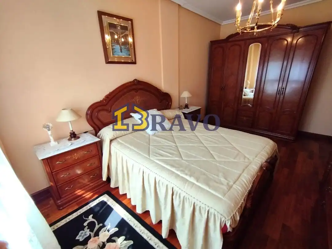Habitación de Casa adosada en venta en Medina de Pomar con Calefacción, Jardín privado y Terraza