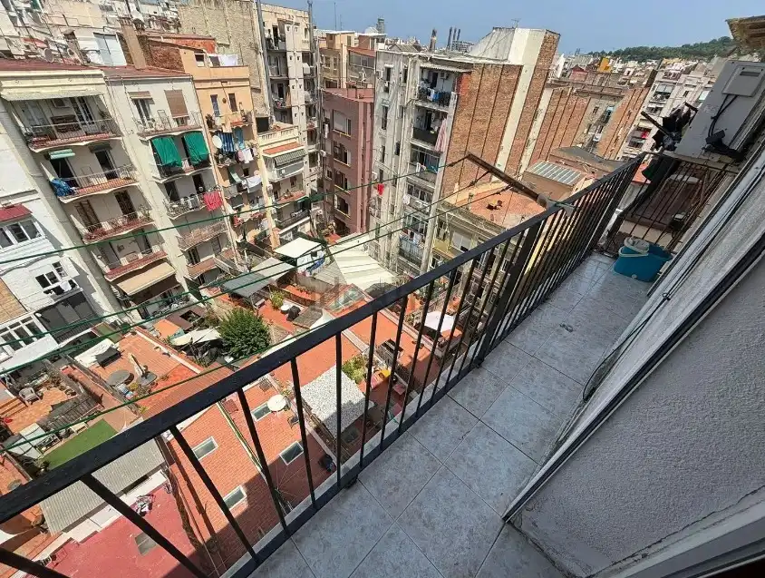 Terrassa de Pis en venda en Barcelona amb Aire condicionat, Moblat i Balcó