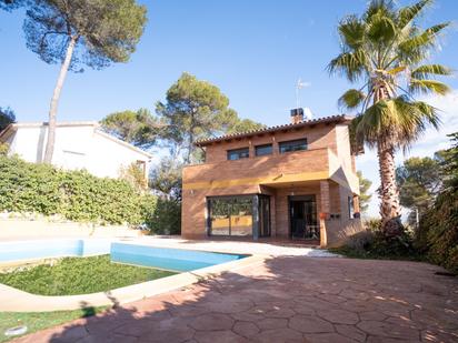 Vista exterior de Casa o xalet en venda en La Torre de Claramunt amb Calefacció, Jardí privat i Terrassa