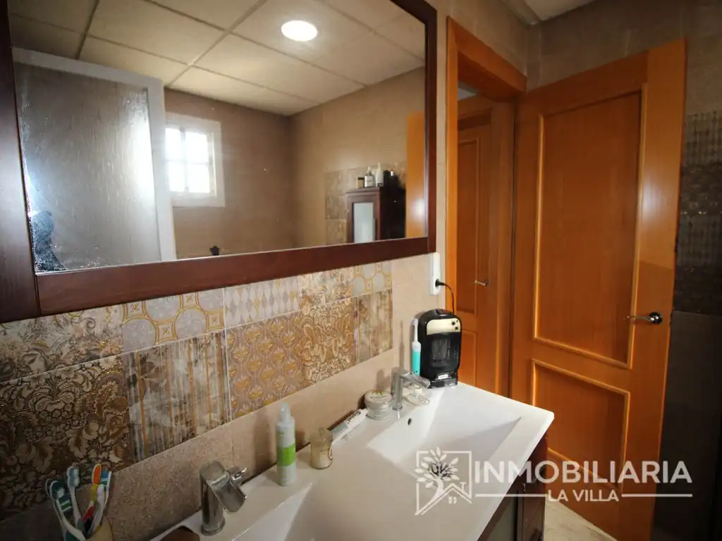 Bany de Casa o xalet en venda en Alhaurín de la Torre amb Aire condicionat, Moblat i Rentadora