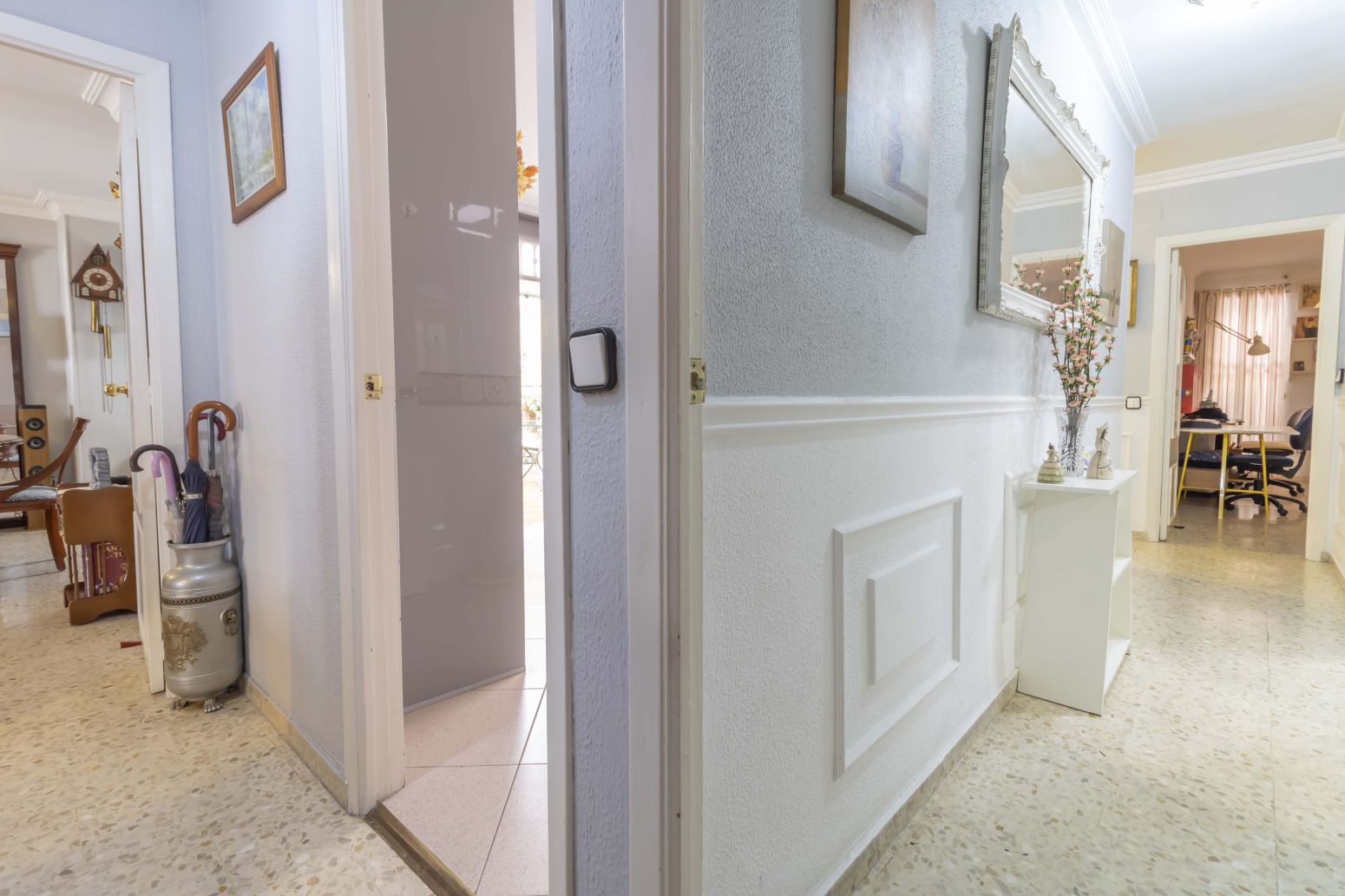 Flat for sale in  Sevilla Capital  with Air Conditioner and Balcony