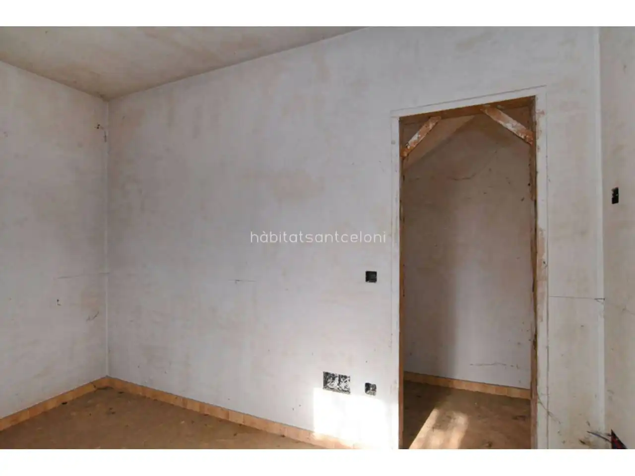 Casa con jardín en venta en Calle Baix Ebre 9, imagen 16