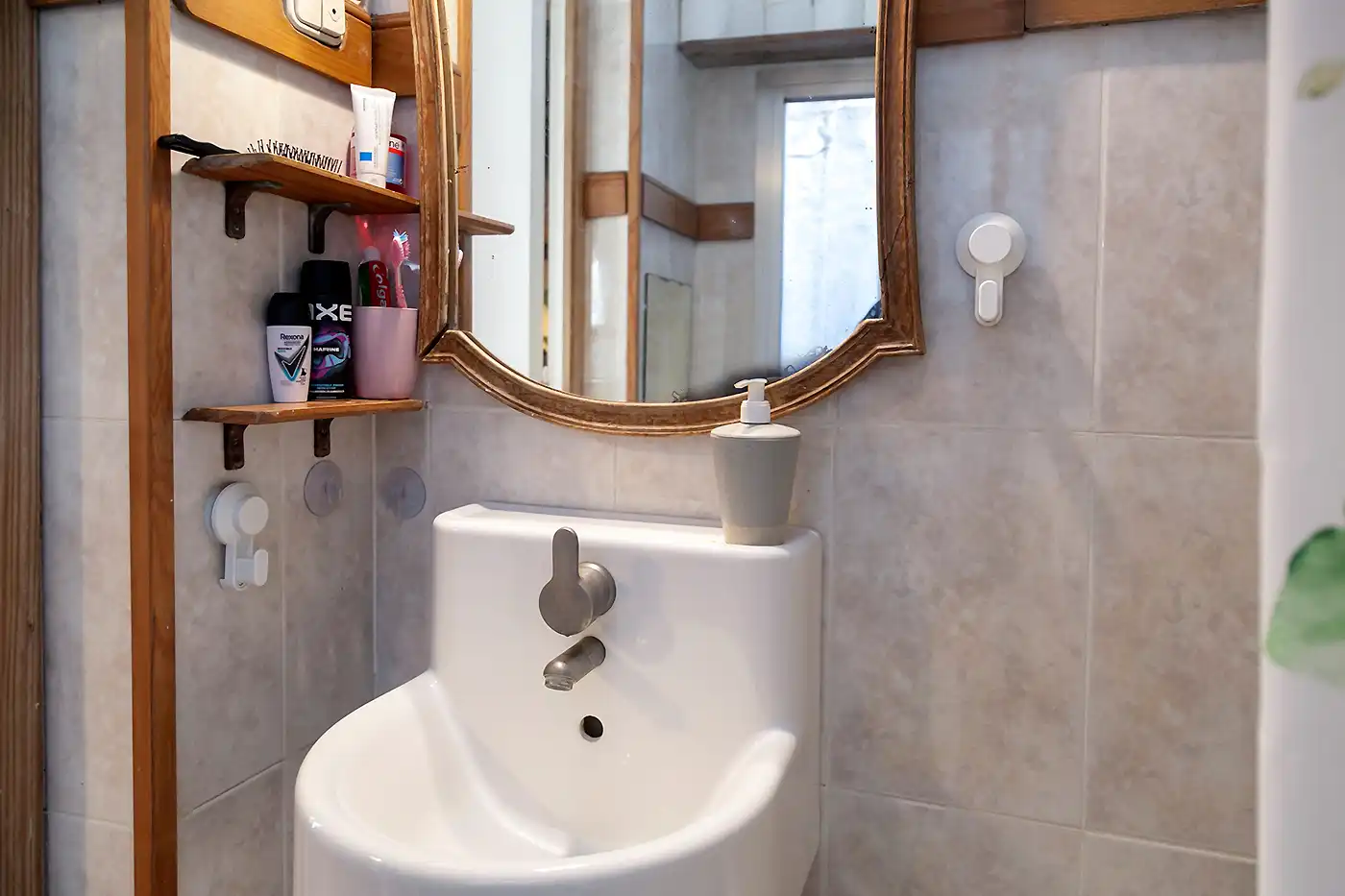 Badezimmer von Wohnung zum Verkauf in Barcelona mit Klimaanlage, Möbliert und Balkon