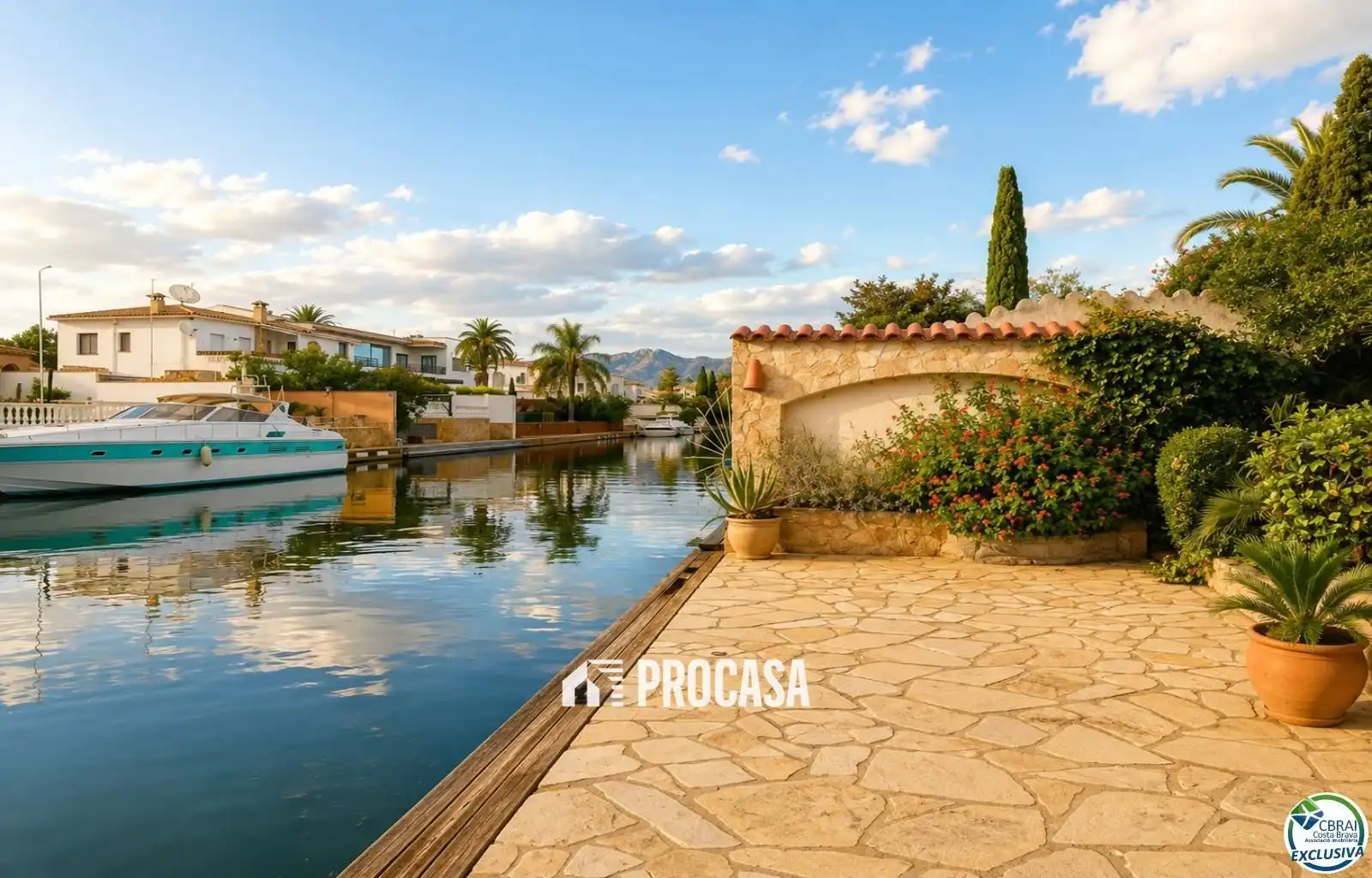 Vista exterior de Casa o xalet en venda en Empuriabrava amb Aire condicionat, Calefacció i Traster