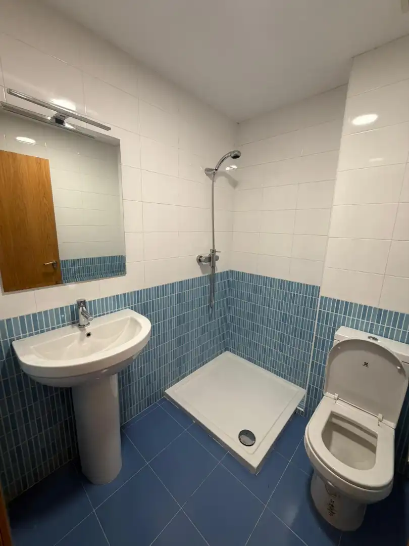 Baño de Piso en venta en Puertollano con Calefacción, Trastero y Amueblado