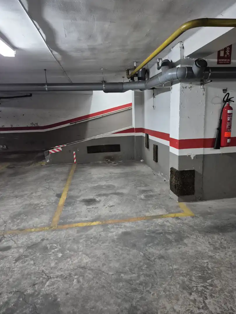 Parkplatz von Garage zur Miete in Valencia