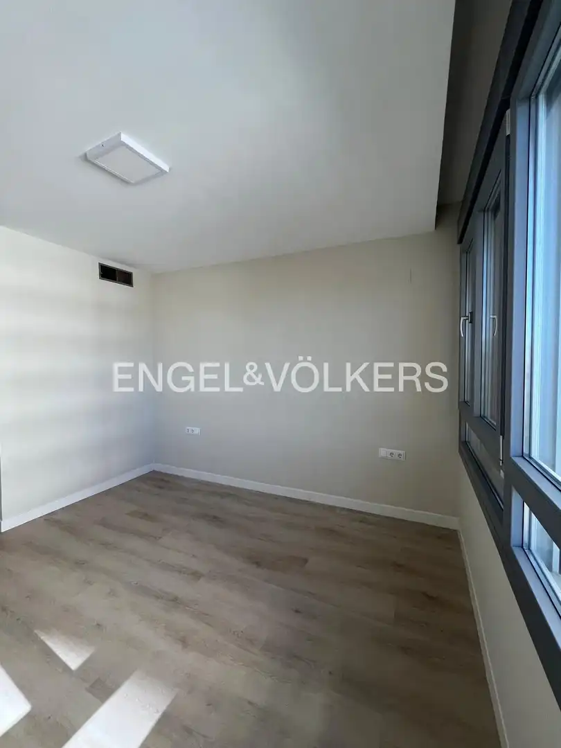 Bedroom of Flat for rent in Madrid  with Air Conditioner, Heating and Terrace