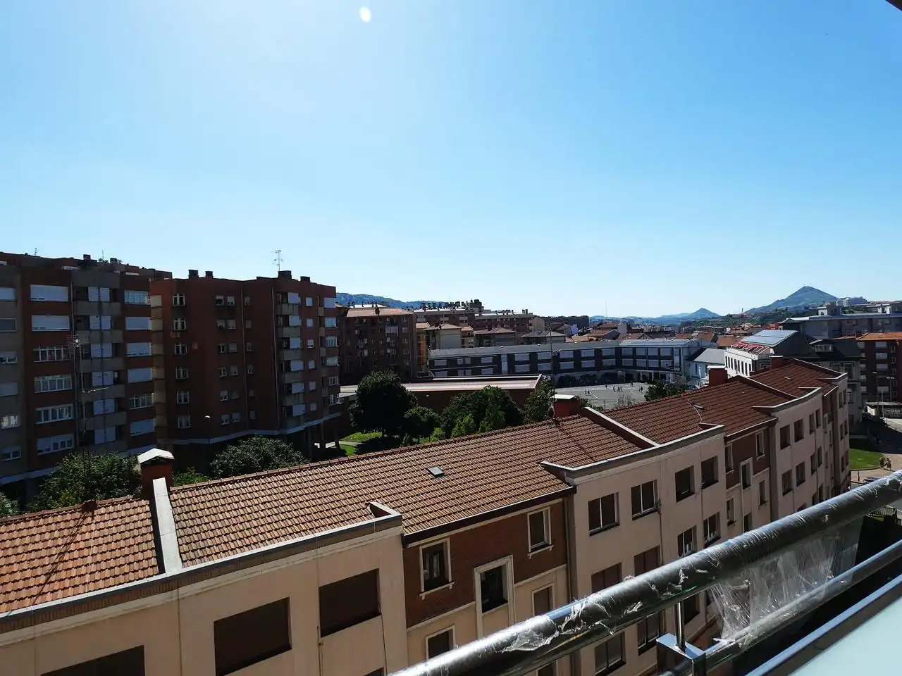 Vista exterior de Pis en venda en Barakaldo  amb Calefacció i Balcó