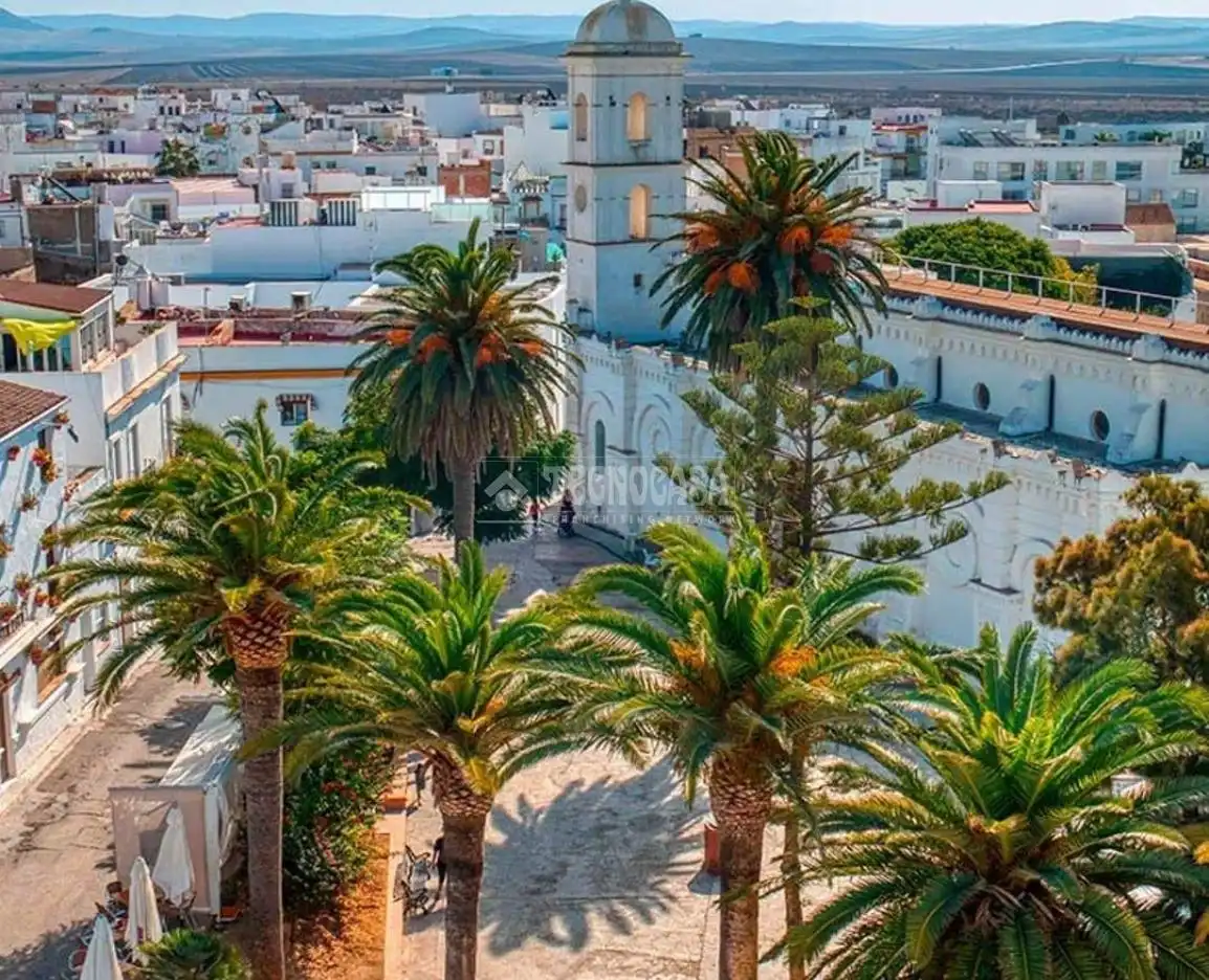 Vista exterior de Pis en venda en Conil de la Frontera amb Aire condicionat, Calefacció i Traster