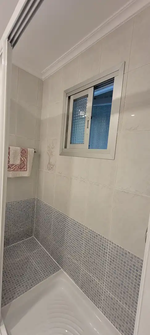 Bathroom of Flat for rent in Madrid  with Air Conditioner, Heating and Terrace