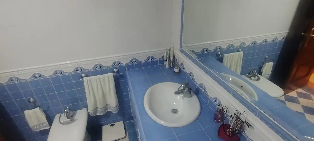Badezimmer von Wohnung zum Verkauf in Linares mit Klimaanlage und Heizung
