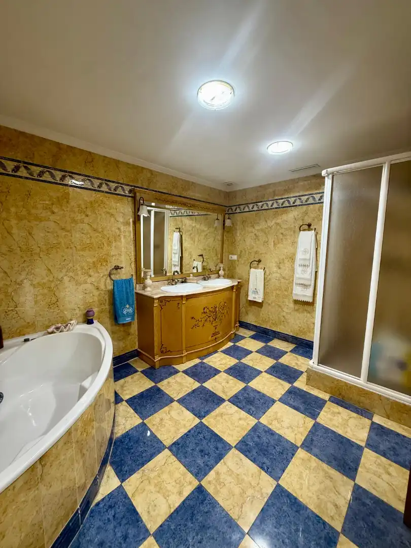 Baño de Casa adosada en venta en Sedaví con Amueblado