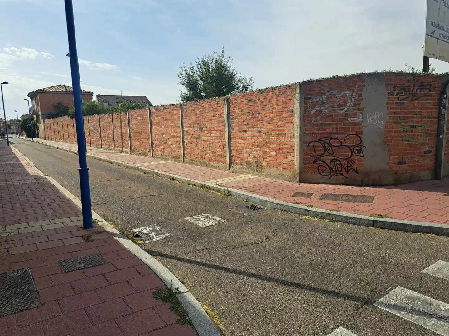 Residential land for sale in Calle Roncal 1