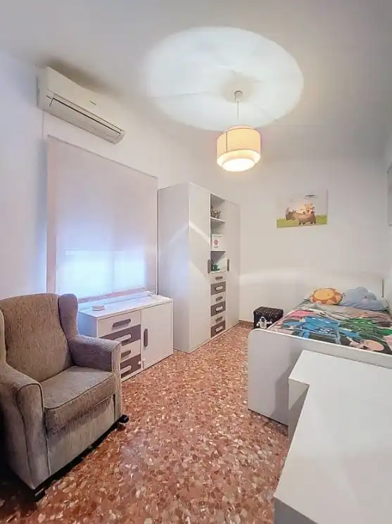 Schlafzimmer von Maisonette zum Verkauf in Silla mit Klimaanlage, Terrasse und Abstellraum