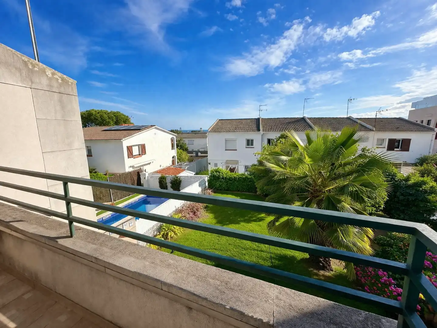 Casa a schiera con terrazza in vendita a Carrer de Vallbona, imagen 3